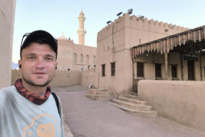 Конвейер репрессий. На солигорского путешественника завели дело за картинку усатого пугала с синими пальцамию. Футболиста из Радошковичей отправили в колонию из-за комментариев