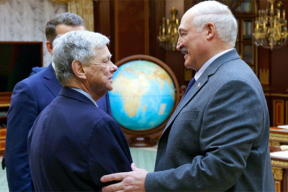 «Кое-кто к этому Коулу с чистой душой и полным доверием, а тот потом рассказывает интимные подробности разным журналам»