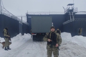 Как минимум из двух беларуских колоний вывезли часть политзаключенных